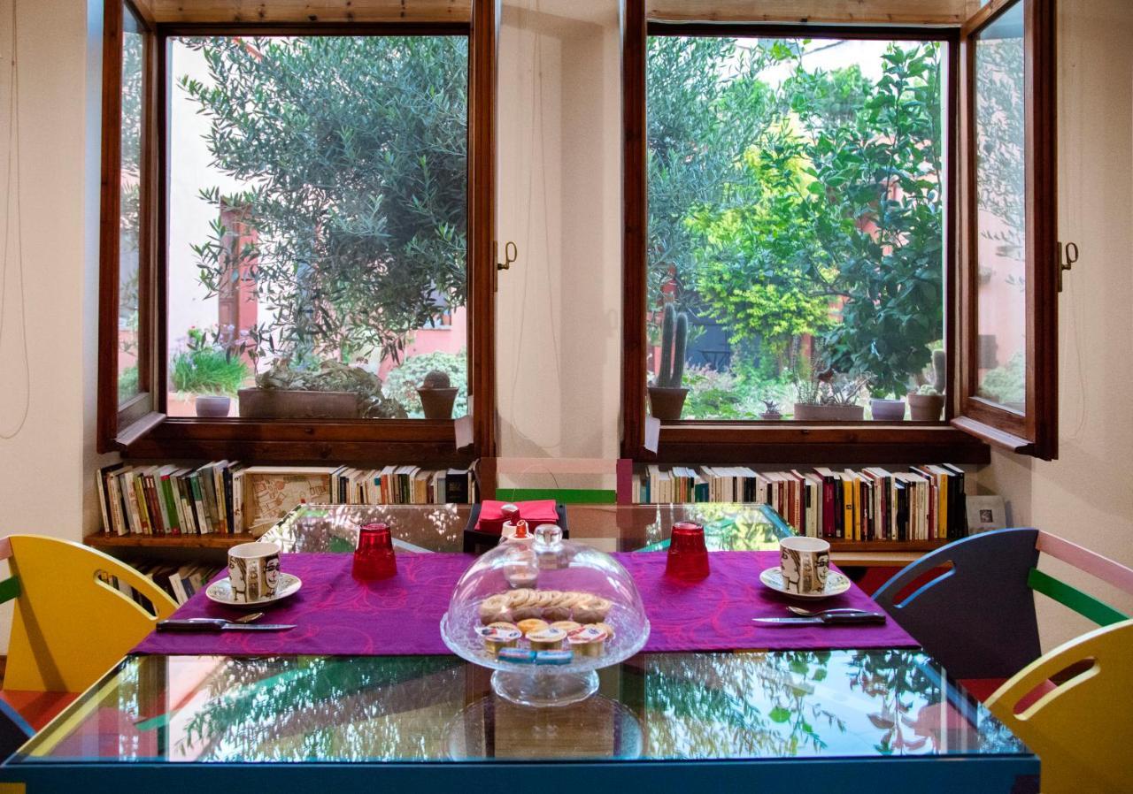 Bed and Breakfast Casa Isotta Quartu SantʼElena Exteriér fotografie
